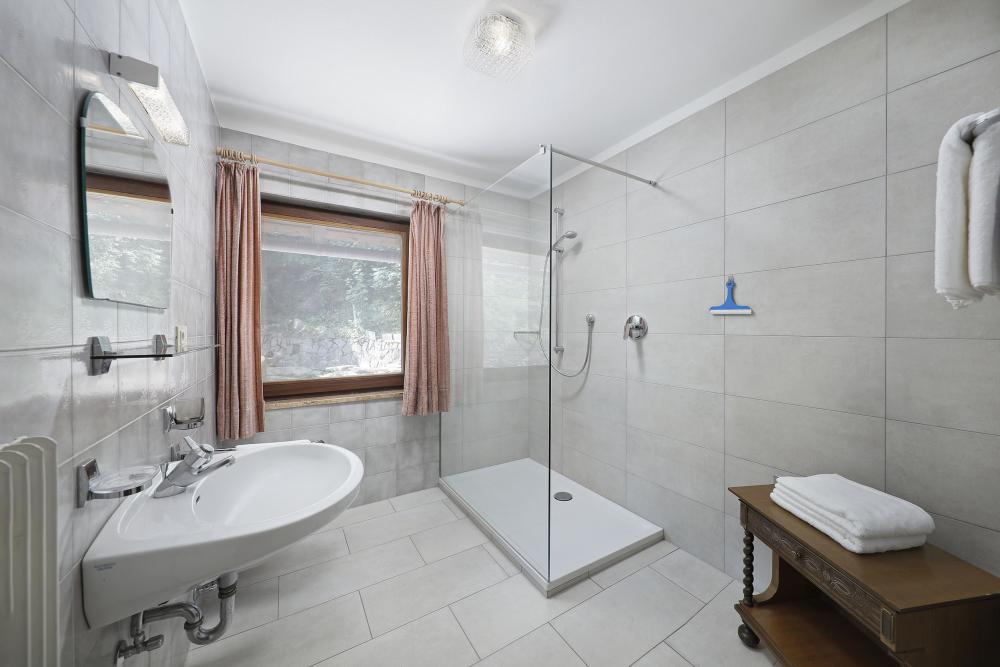 Appartamento vacanze Dolomiten  - Bagno con doccia